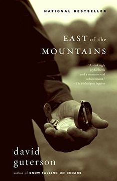 portada East of the Mountains (en Inglés)