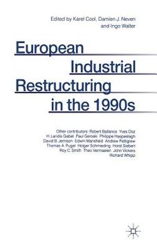 portada European Industrial Restructuring in the 1990S (en Inglés)