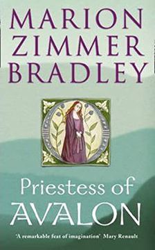 portada Priestess of Avalon (in English)