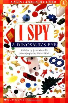 portada Scholastic Reader Level 1: I spy a Dinosaur's eye (en Inglés)