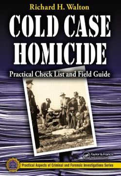 portada cold case homicide (en Inglés)