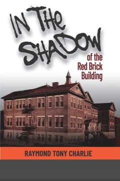 portada In the Shadow of the red Brick Building (en Inglés)