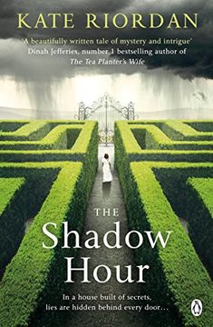 portada The Shadow Hour (Michael Joseph)