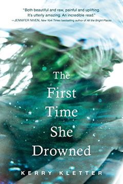 portada The First Time she Drowned (en Inglés)