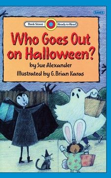 portada Who Goes Out on Halloween?: Level 1 (en Inglés)