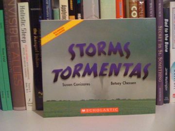 portada Title: Storms Tormentas Science Emergent Readers