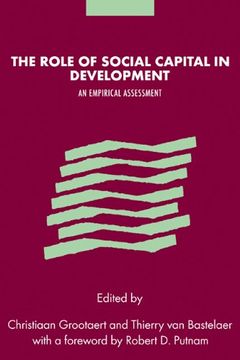 portada The Role of Social Capital in Development: An Empirical Assessment (in English)