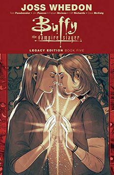 portada Buffy the Vampire Slayer Legacy Edition, Book 5 (en Inglés)