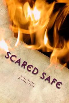 portada Scared Safe: A Ghost Story (en Inglés)