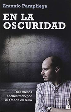 portada En la Oscuridad (in Spanish)