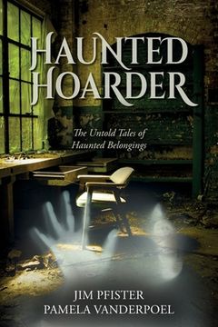 portada Haunted Hoarder (en Inglés)